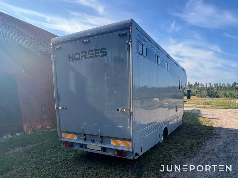 Hästtransport Iveco 75E17