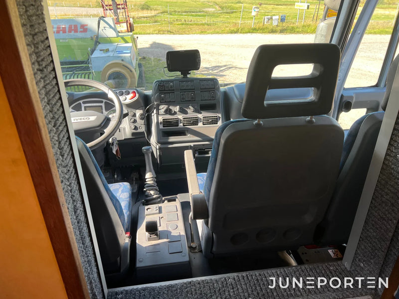Hästtransport Iveco 75E17