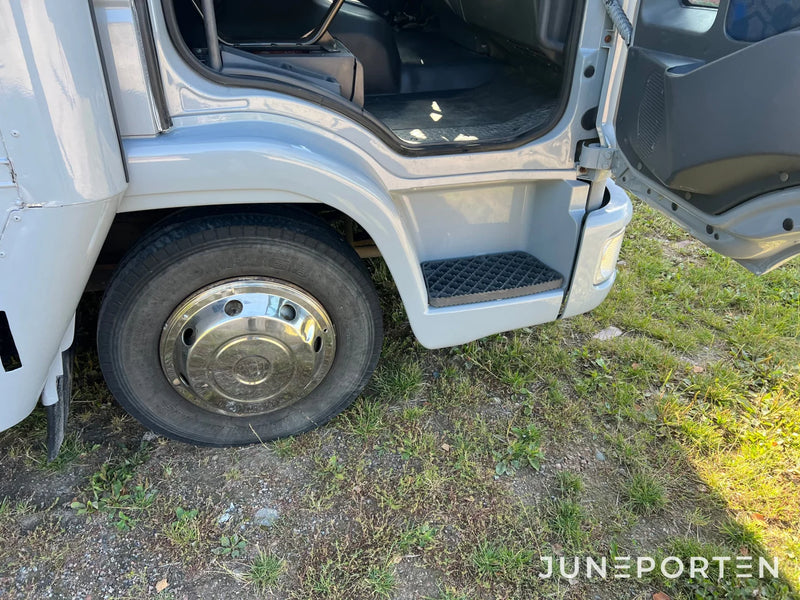 Hästtransport Iveco 75E17