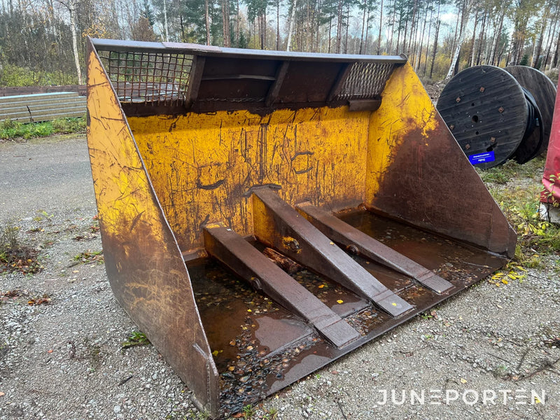 Högtippande skopa