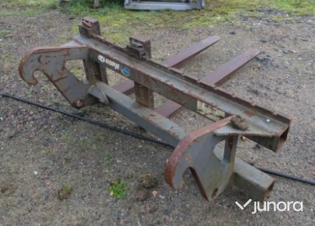 Hjullastare Komatsu WA80M-7 med 4 redskap