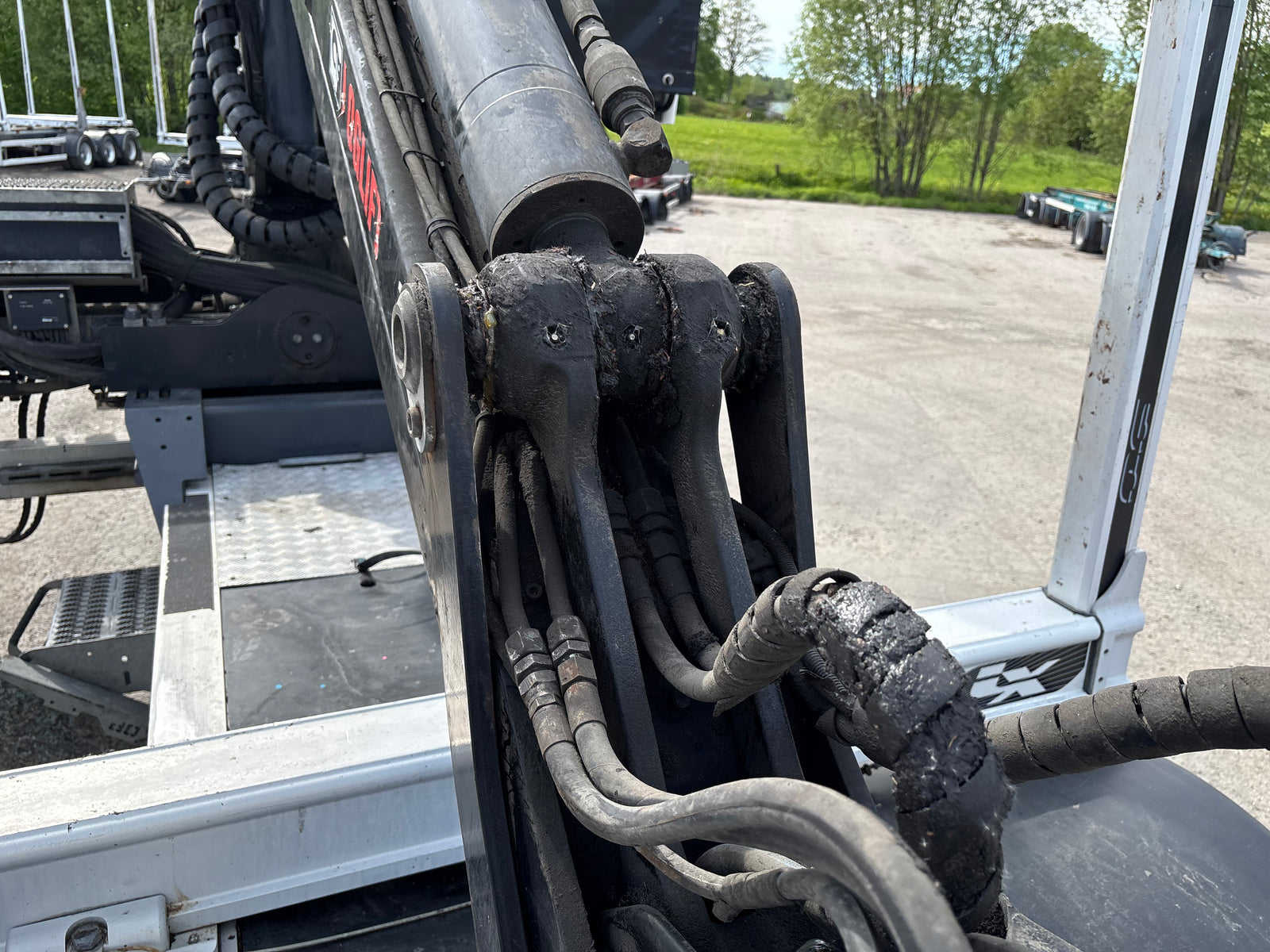 Timmerbil med kran - Scania, R660B6X4NB
