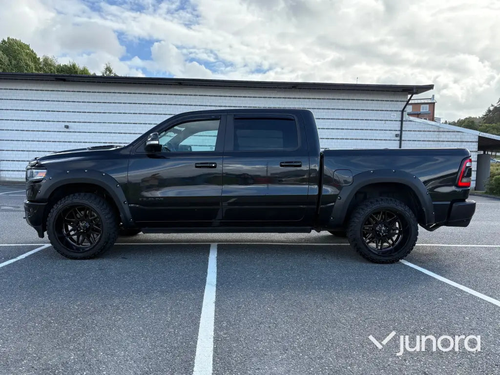 Pickup Dodge Ram 1500 Limited Night Edition