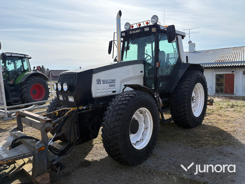 Traktor - Valmet, 8300
