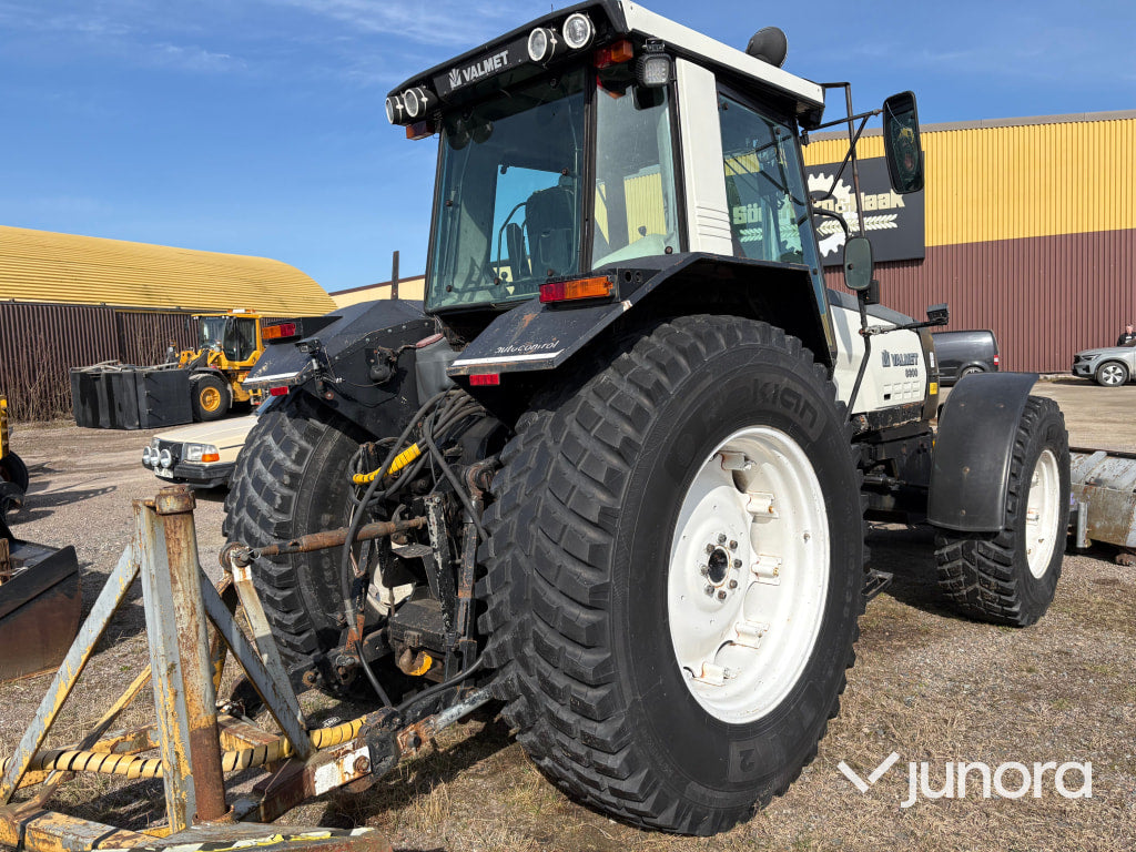 Traktor - Valmet, 8300