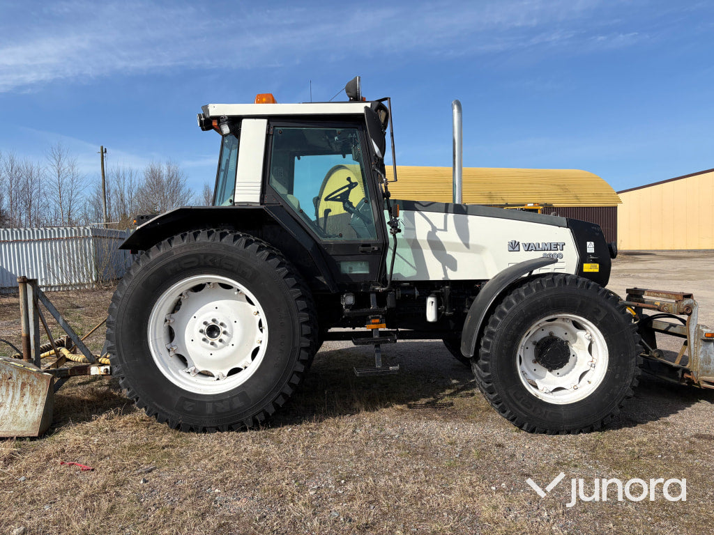 Traktor - Valmet, 8300