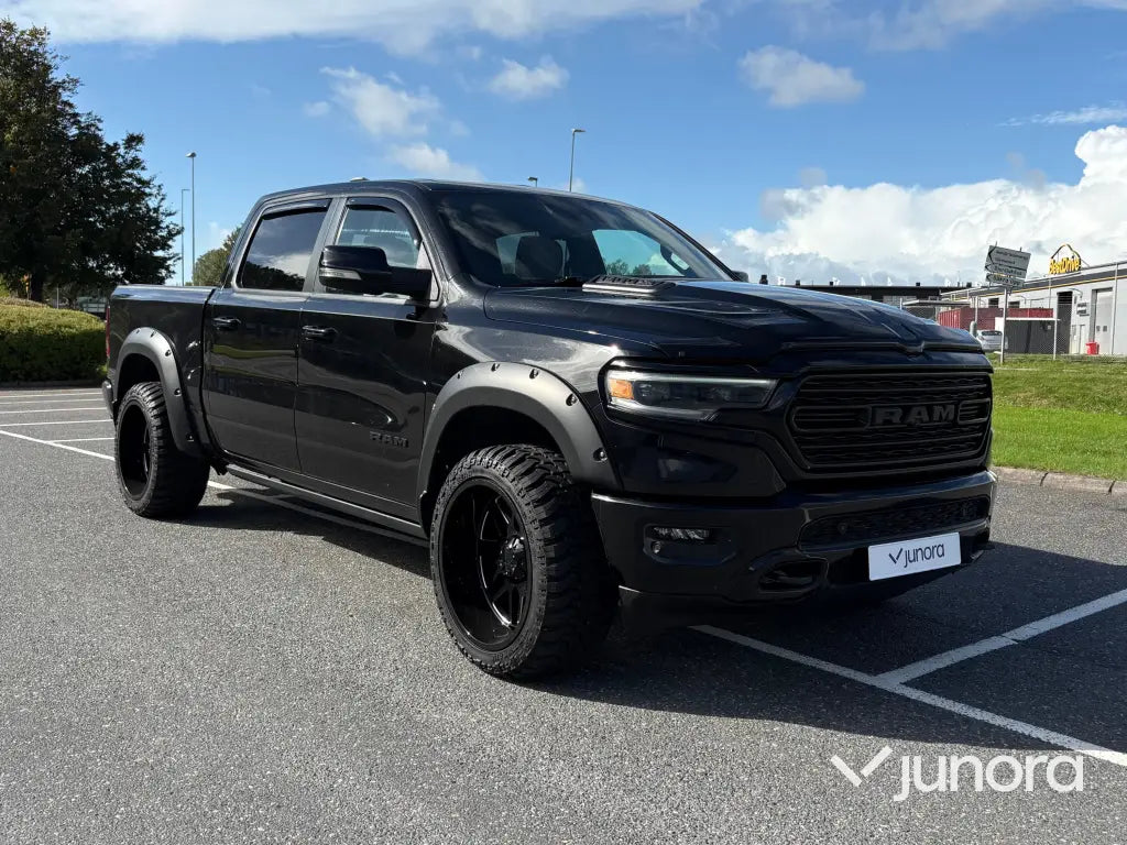 Pickup Dodge Ram 1500 Limited Night Edition