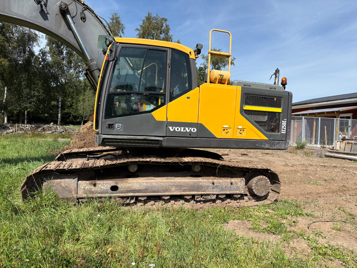 Bandgrävare Volvo EC250EL