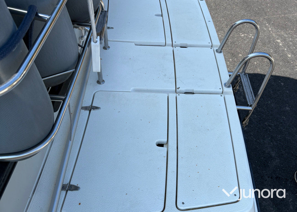 Båt med trailer - Tresfjord, 33 Cabin Cruiser