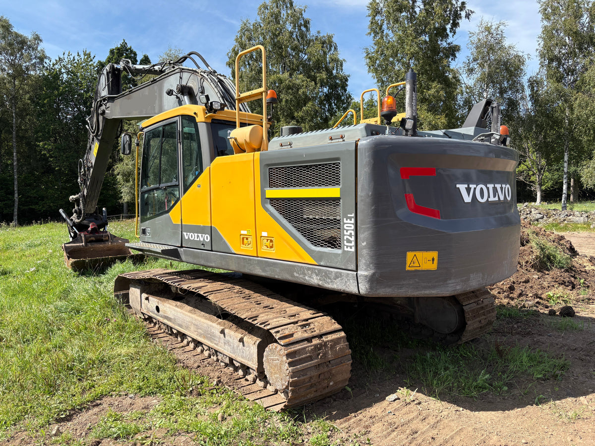 Bandgrävare Volvo EC250EL