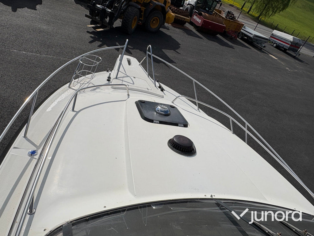 Båt med trailer - Tresfjord, 33 Cabin Cruiser