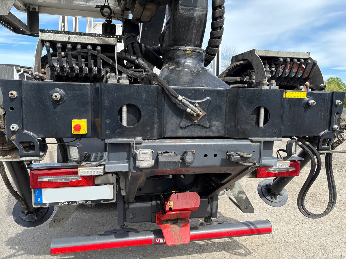 Timmerbil med kran - Scania, R660B6X4NB
