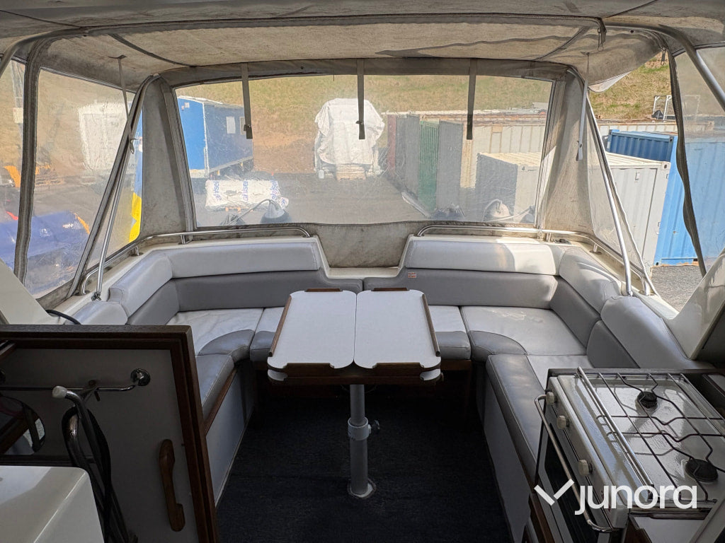 Båt med trailer - Tresfjord, 33 Cabin Cruiser