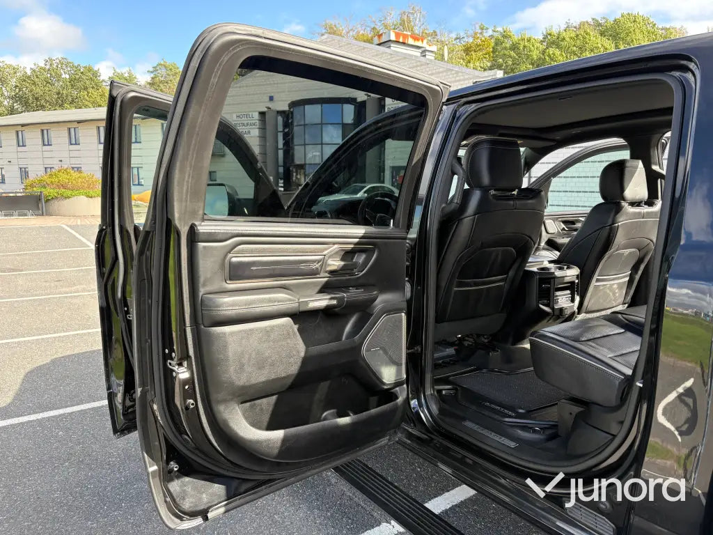 Pickup Dodge Ram 1500 Limited Night Edition