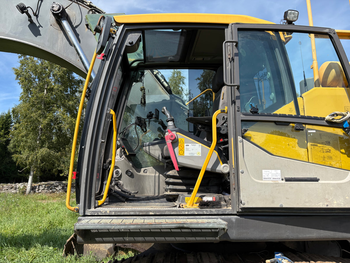 Bandgrävare Volvo EC250EL