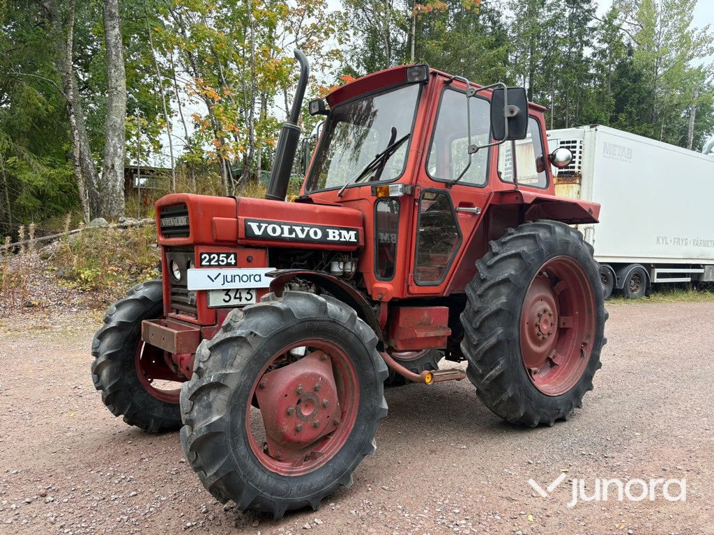 Traktor Volvo BM 2254