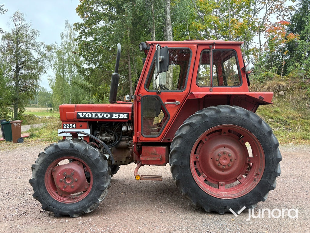 Traktor Volvo BM 2254