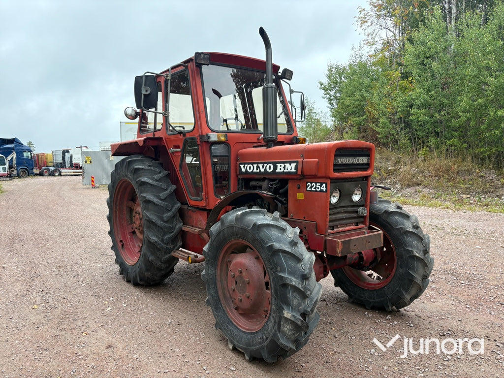 Traktor Volvo BM 2254