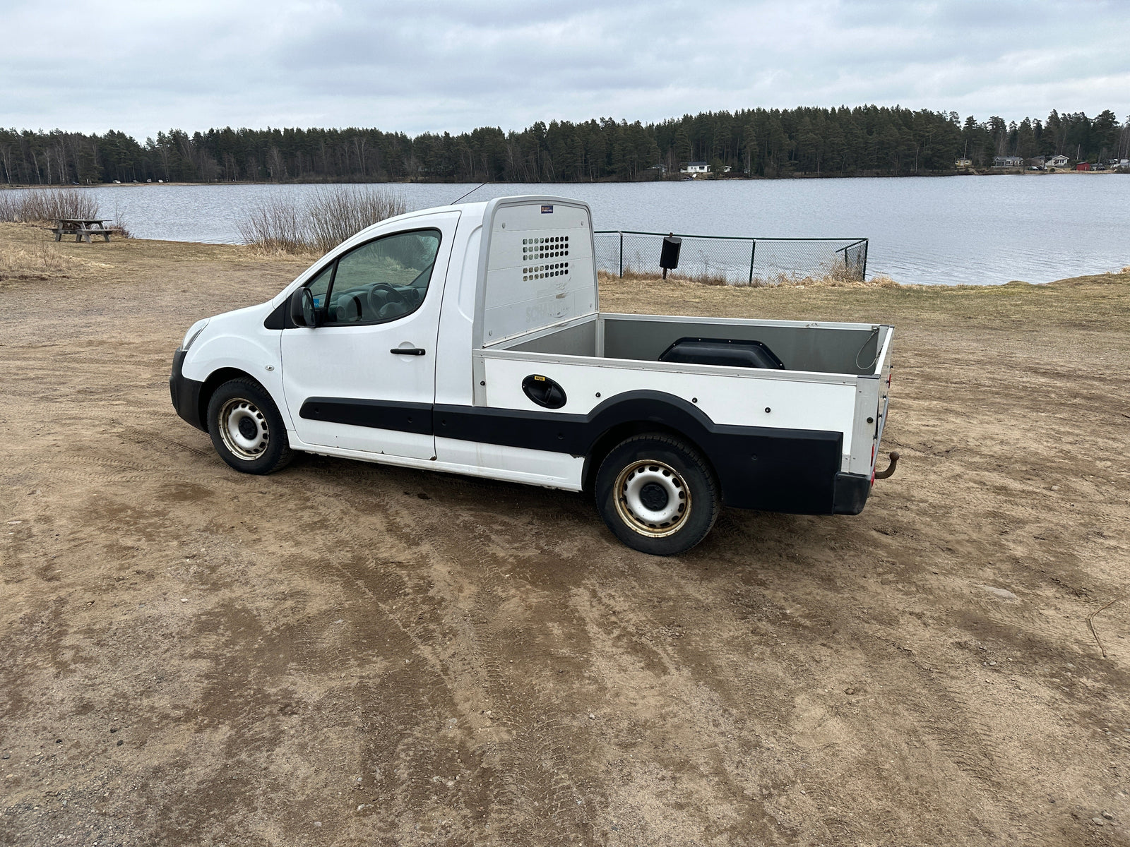 Lätt lastbil Peugot Partner