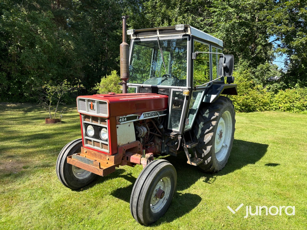 Traktor - International, 484