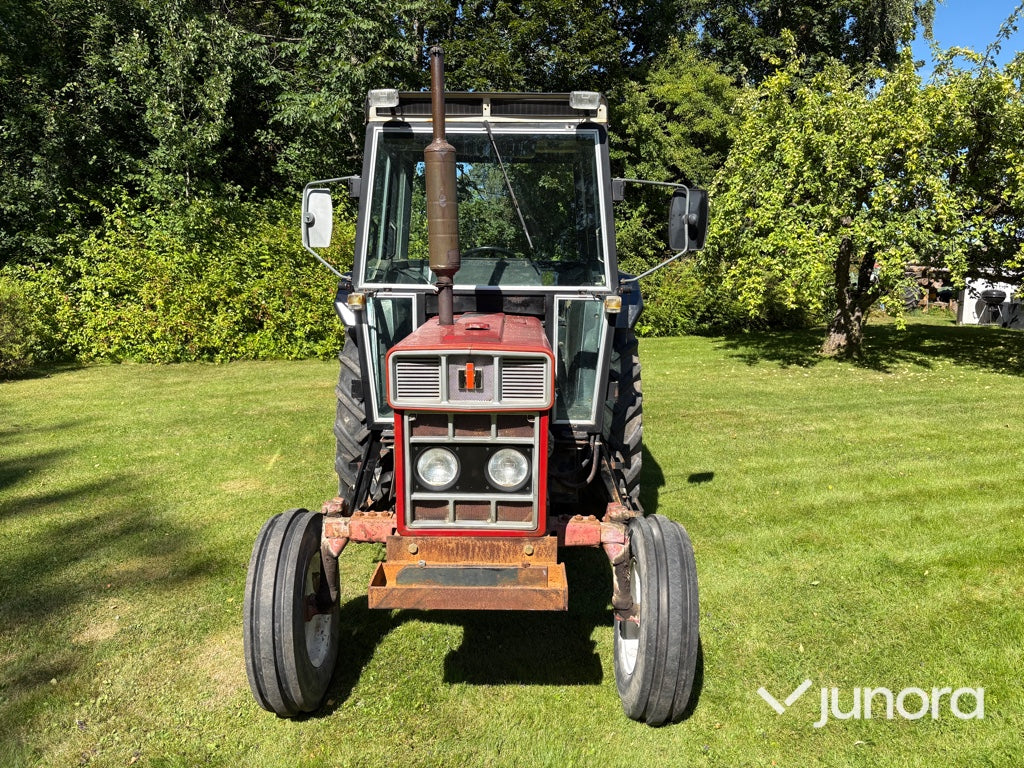 Traktor - International, 484