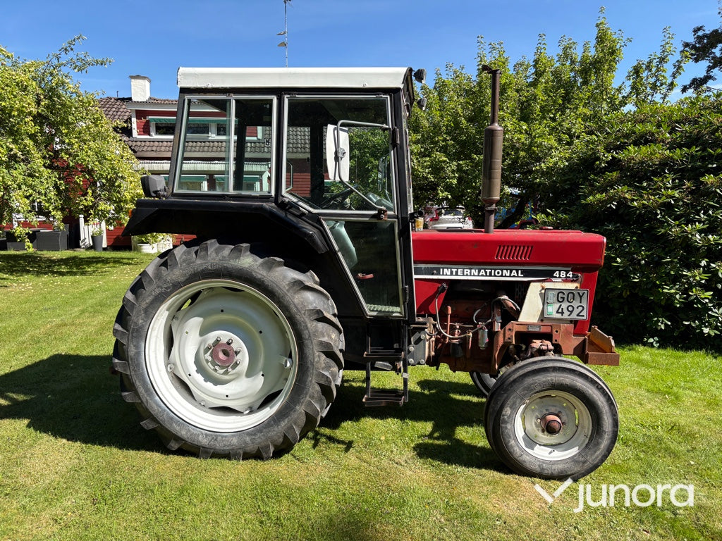 Traktor - International, 484