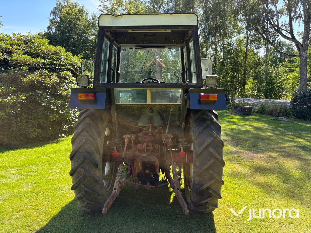 Traktor - International, 484