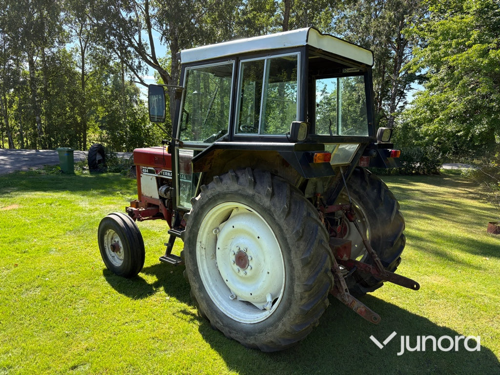 Traktor - International, 484