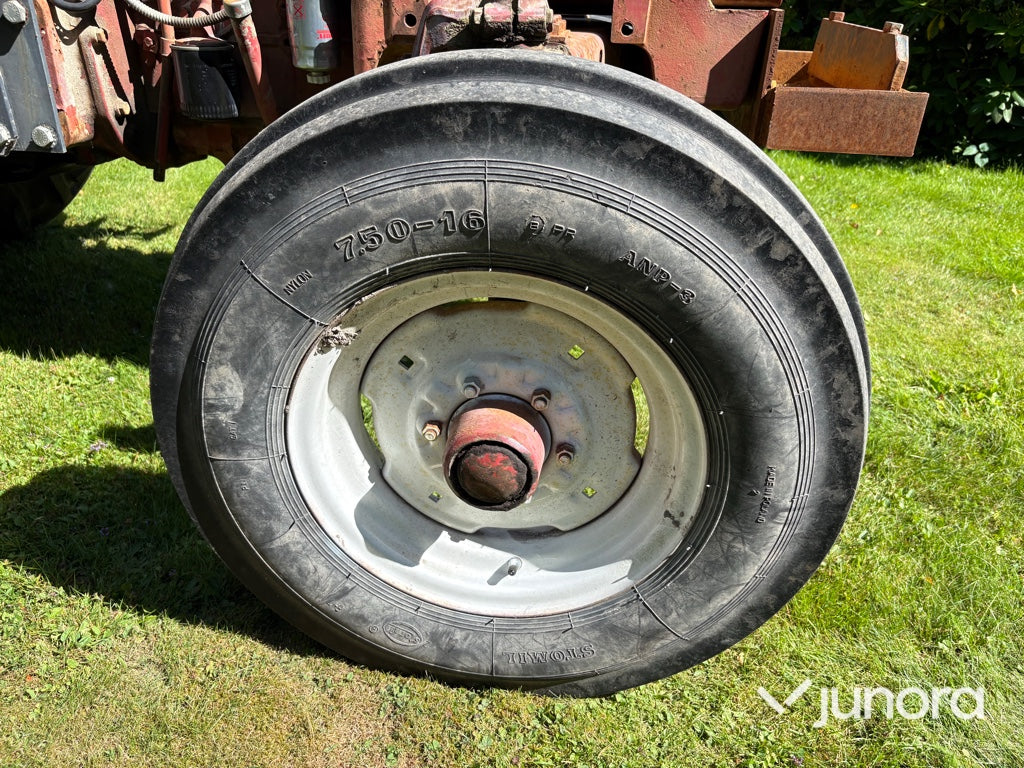 Traktor - International, 484