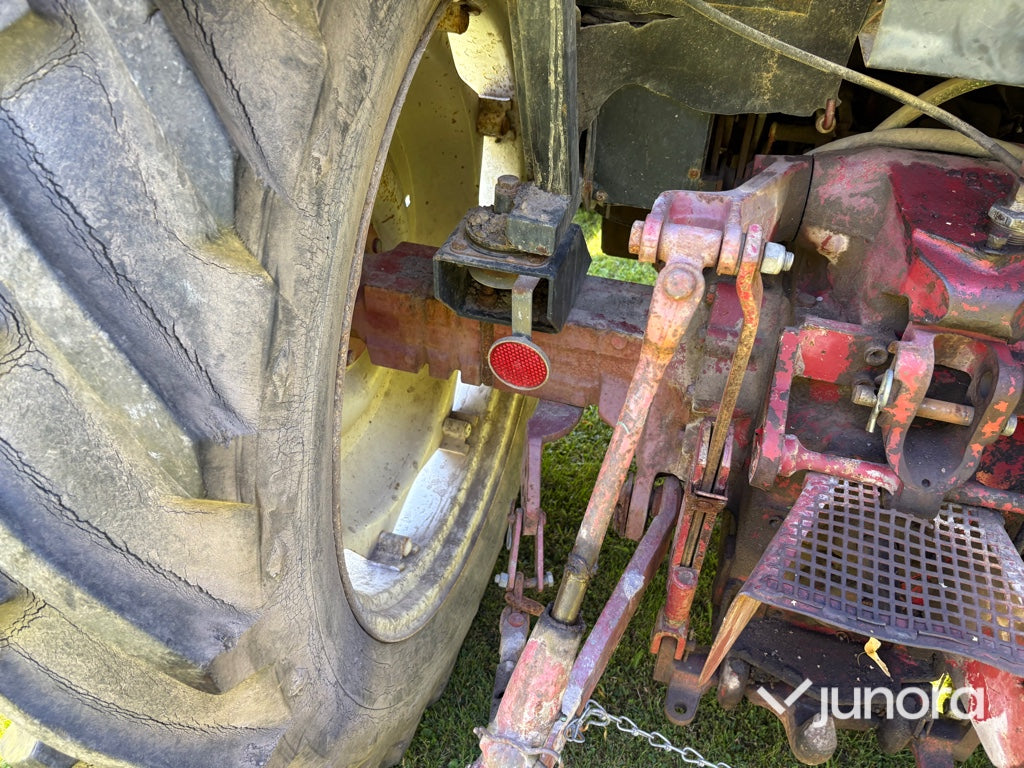 Traktor - International, 484