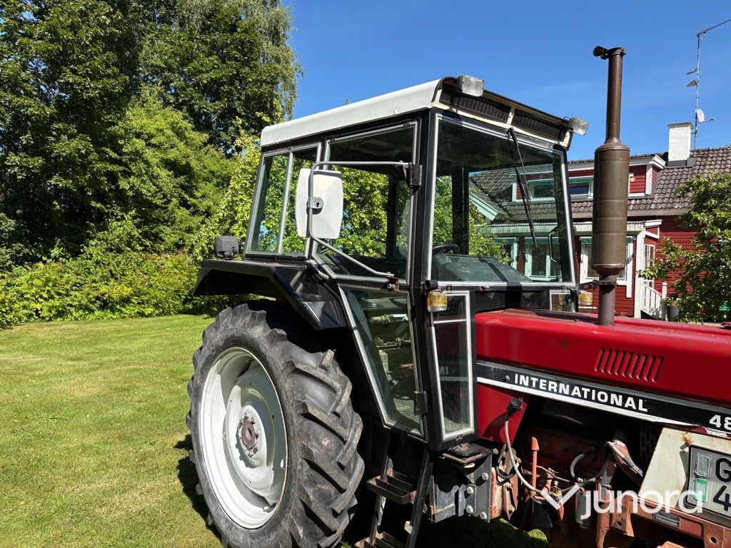 Traktor - International, 484