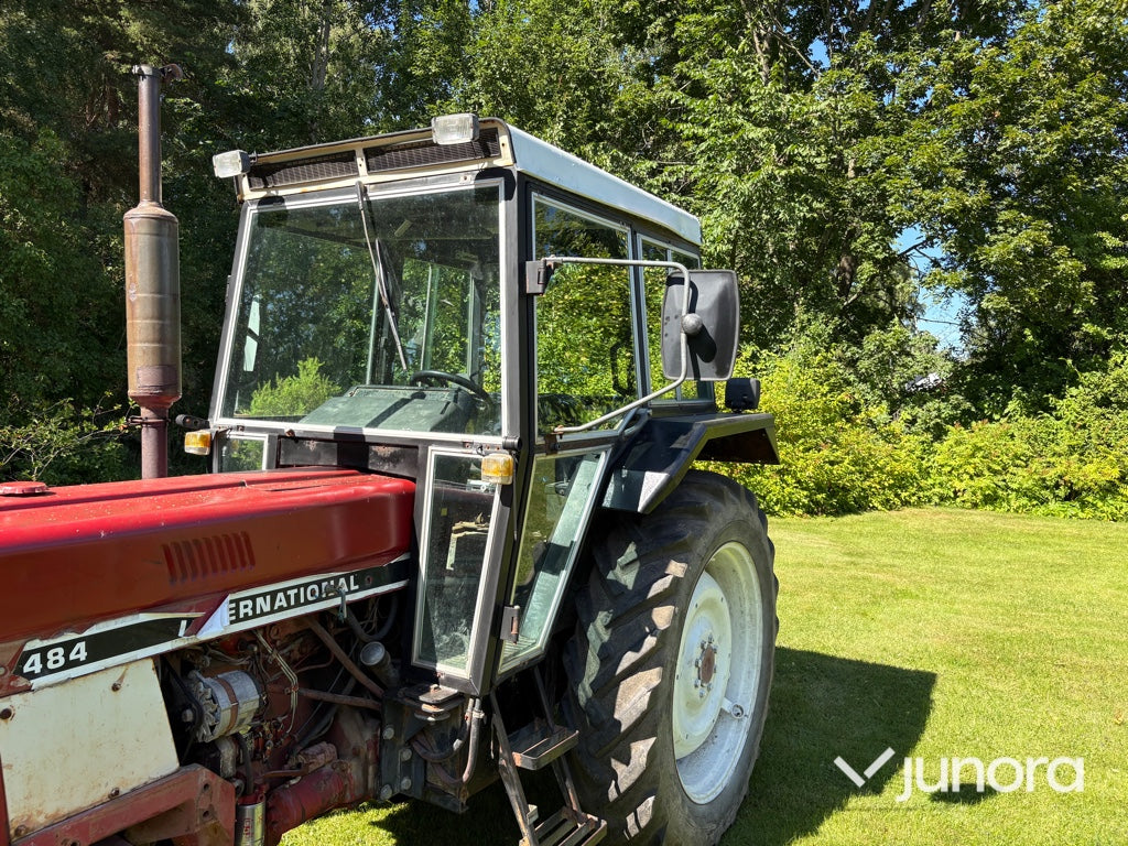 Traktor - International, 484