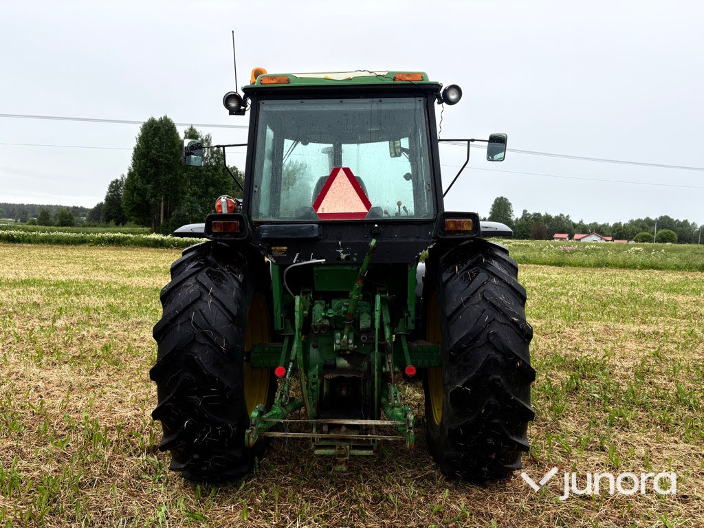Traktor - JOHN DEERE 4240S MFWD