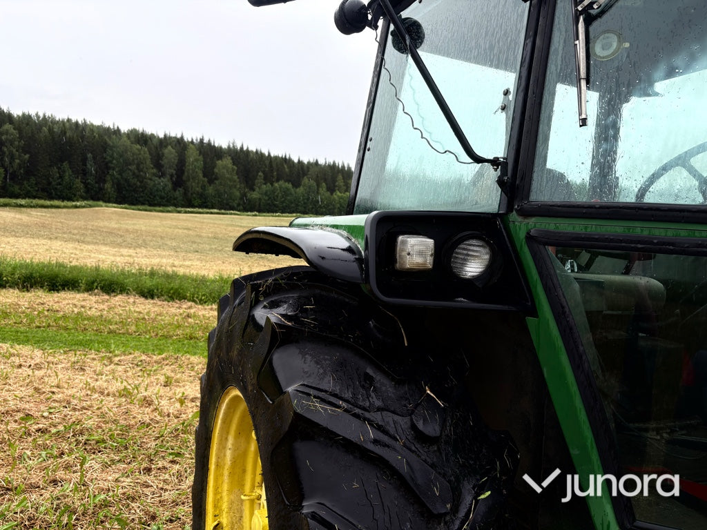 Traktor - JOHN DEERE 4240S MFWD