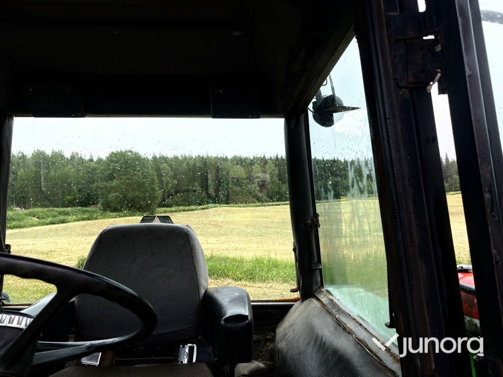 Traktor - JOHN DEERE 4240S MFWD