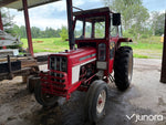 Traktor International 444
