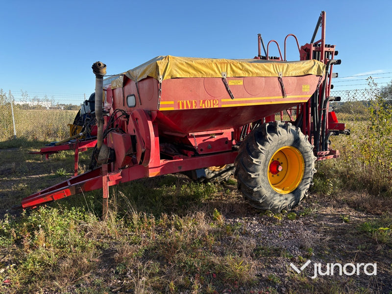 Gödningsspridare Överum 4012