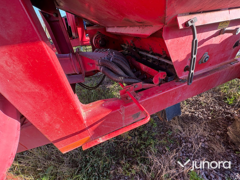 Gödningsspridare Överum 4012