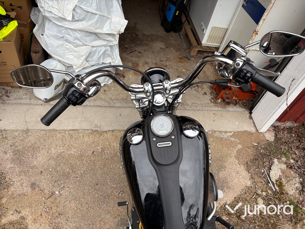Motorcykel - Harley Davidson, Street bob