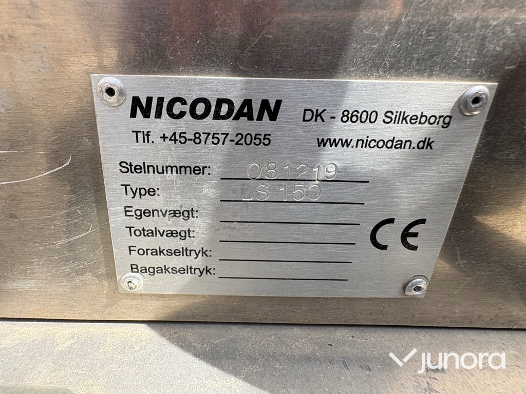Vacuumlövsug med tippcontainer – Nicodan LS150