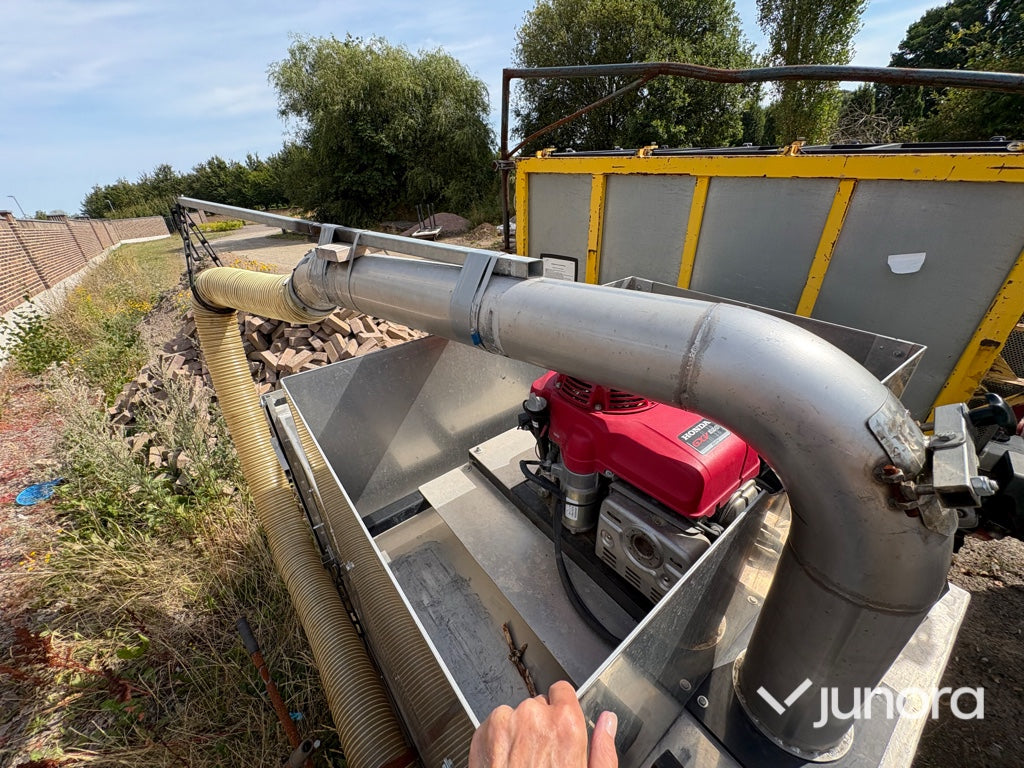 Vacuumlövsug med tippcontainer – Nicodan LS150