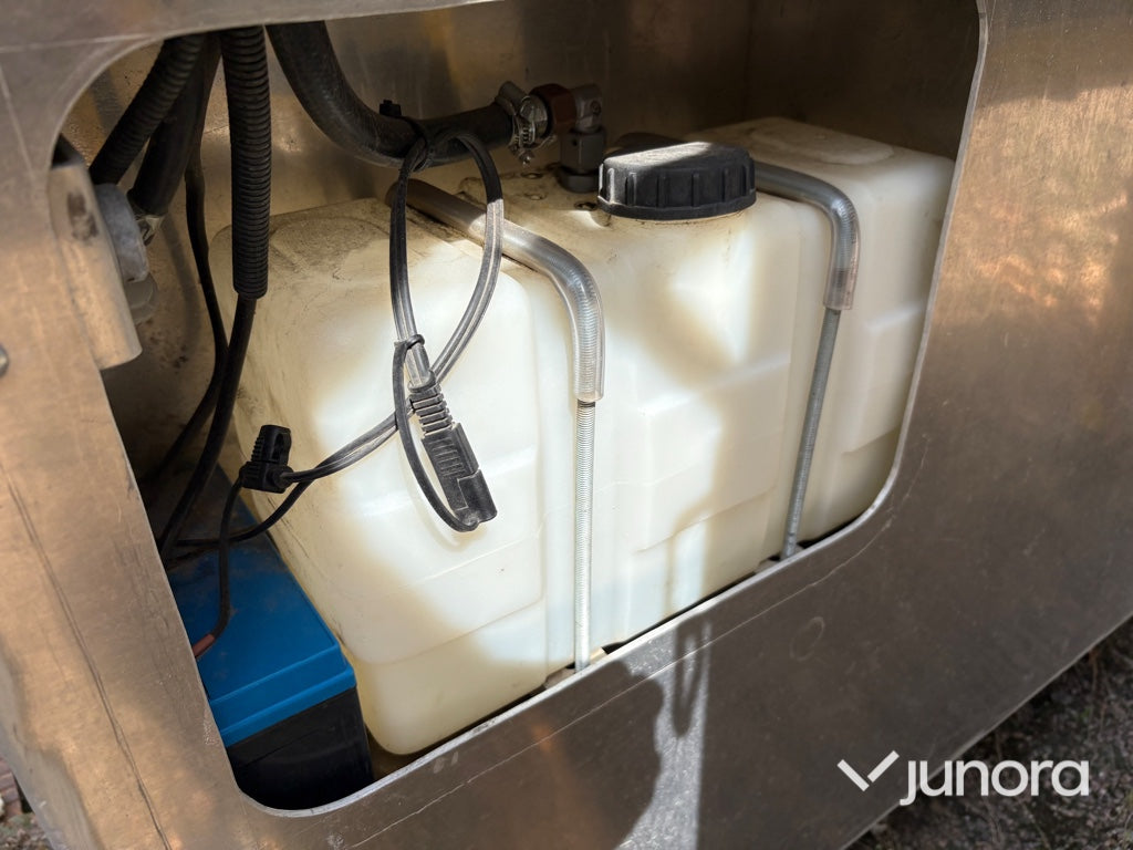Vacuumlövsug med tippcontainer – Nicodan LS150