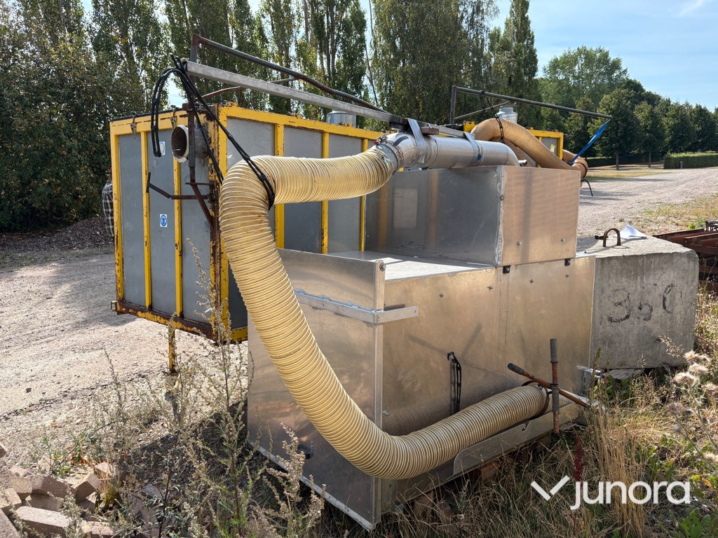 Vacuumlövsug med tippcontainer – Nicodan LS150