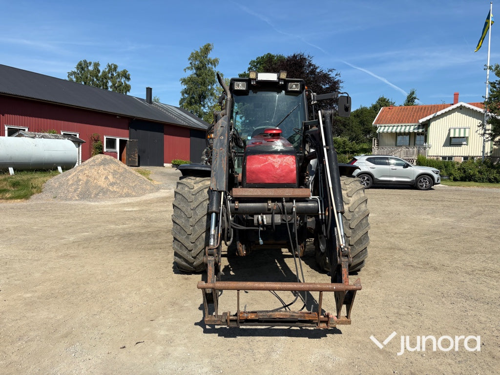 Traktor - Valmet 6850-4 med frontlyft