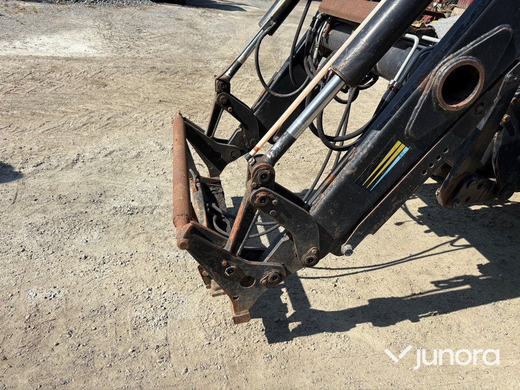 Traktor - Valmet 6850-4 med frontlyft