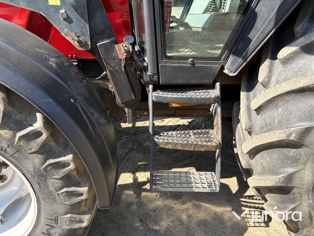 Traktor - Valmet 6850-4 med frontlyft