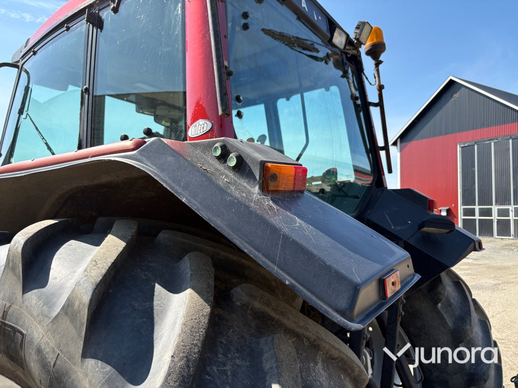 Traktor - Valmet 6850-4 med frontlyft