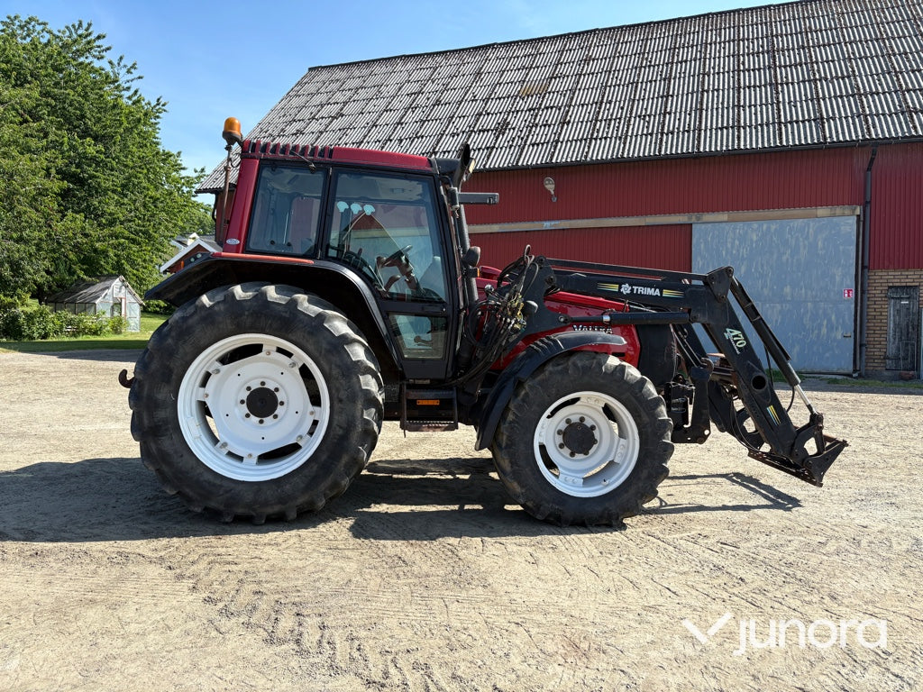 Traktor - Valmet 6850-4 med frontlyft