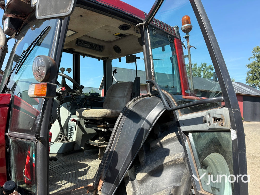 Traktor - Valmet 6850-4 med frontlyft