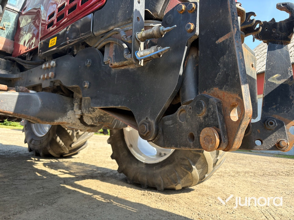 Traktor - Valmet 6850-4 med frontlyft